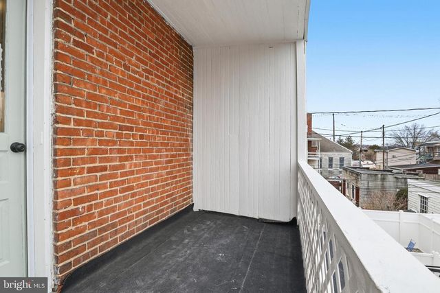 621 WALLACE ST, York, PA 17403