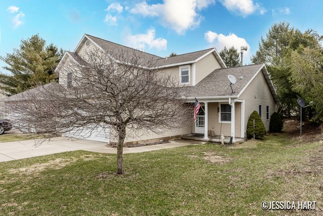 2066 Conservation Trail, Lowell City, MI 49331