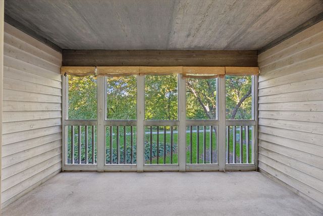 179 FOXBOROUGH Place, Burr Ridge, IL 60527