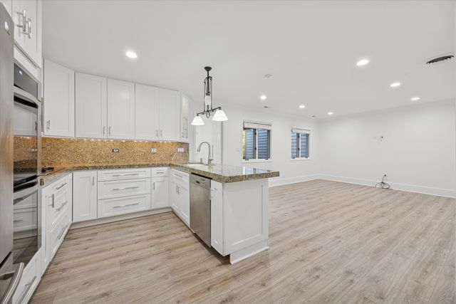 179 FOXBOROUGH Place, Burr Ridge, IL 60527