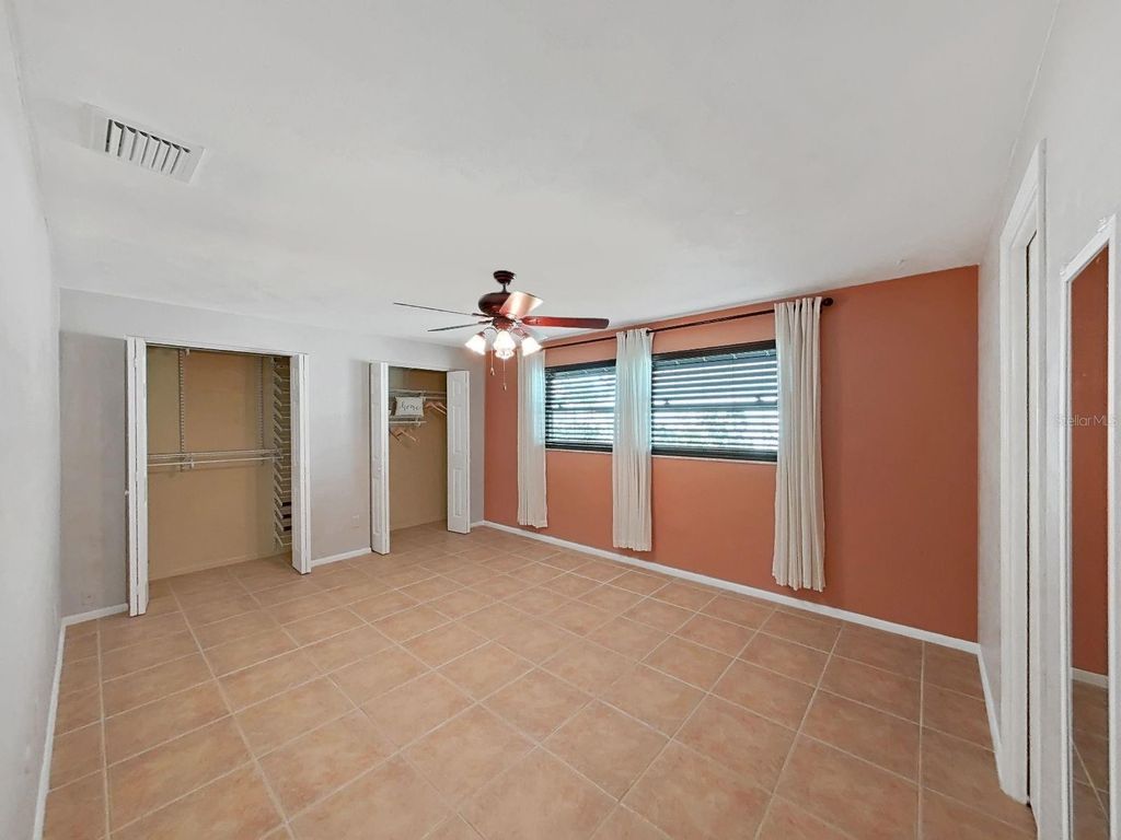 Image 31 of property listing at 1324 SUMMERLIN DRIVE, Clearwater, FL 33764