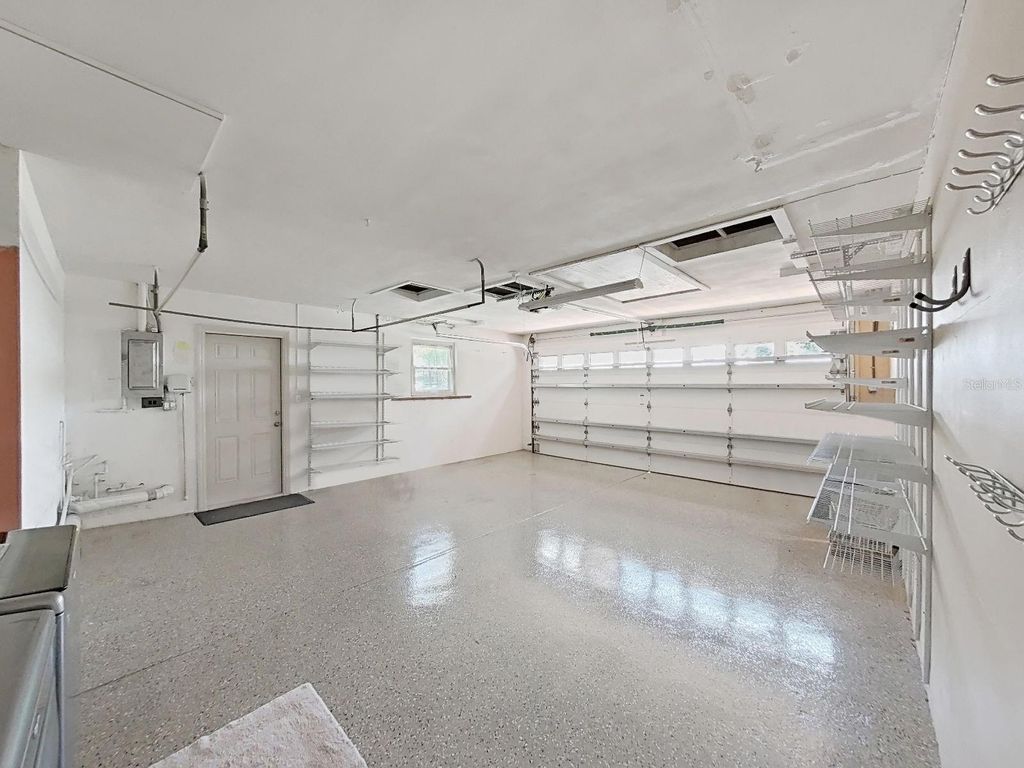 Image 39 of property listing at 1324 SUMMERLIN DRIVE, Clearwater, FL 33764