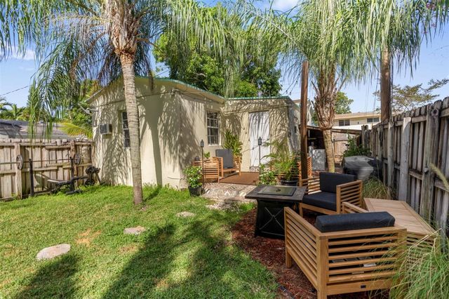 904 NE 6th Street, Fort Lauderdale, FL 33301