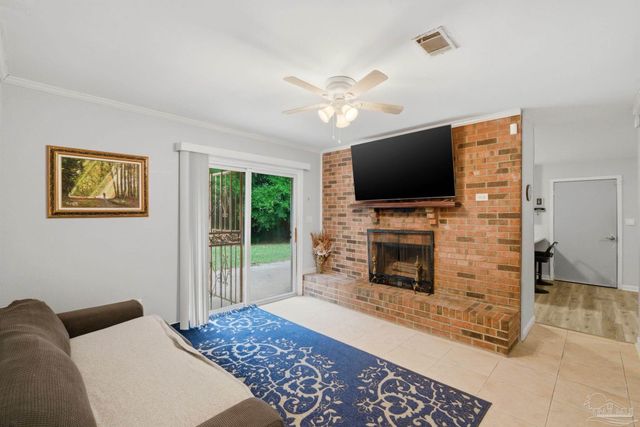 7046 Rolling Hills Rd, Pensacola, FL 32505