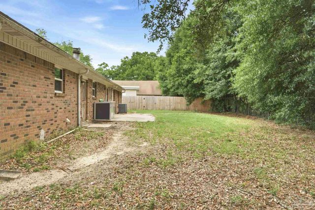 7046 Rolling Hills Rd, Pensacola, FL 32505