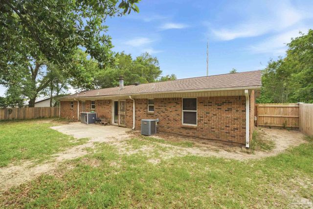 7046 Rolling Hills Rd, Pensacola, FL 32505