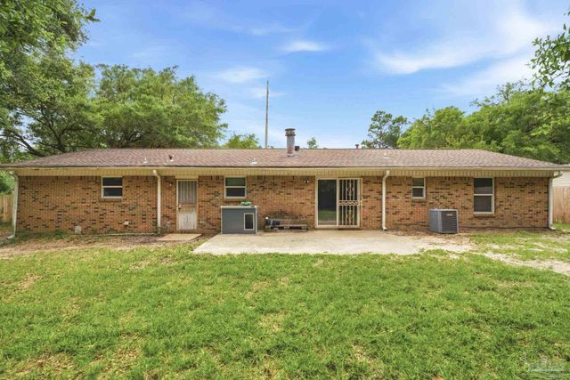 7046 Rolling Hills Rd, Pensacola, FL 32505