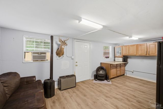 7046 Rolling Hills Rd, Pensacola, FL 32505