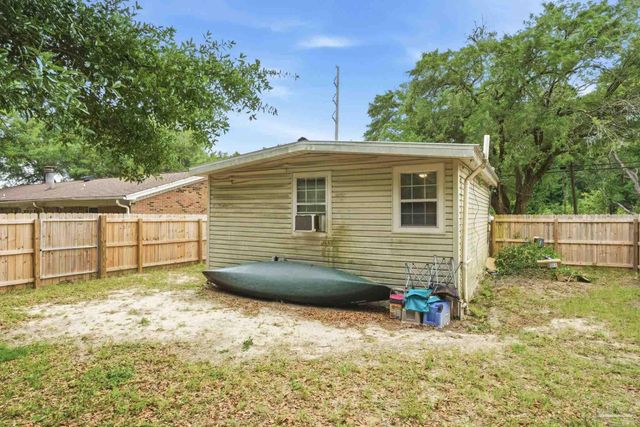 7046 Rolling Hills Rd, Pensacola, FL 32505