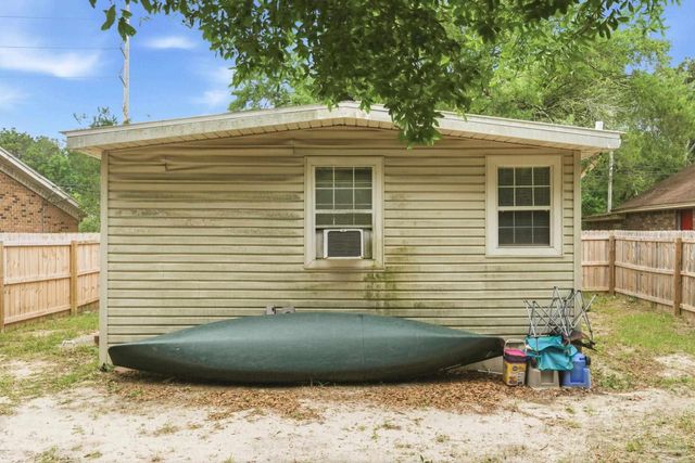 7046 Rolling Hills Rd, Pensacola, FL 32505