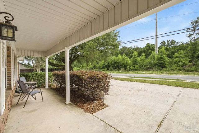 7046 Rolling Hills Rd, Pensacola, FL 32505