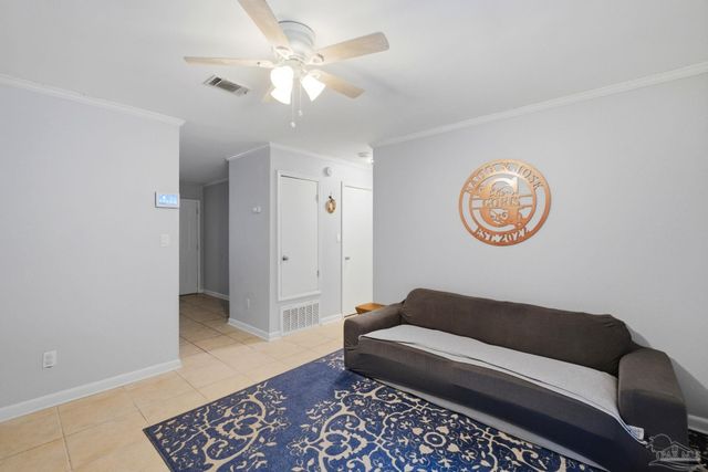7046 Rolling Hills Rd, Pensacola, FL 32505