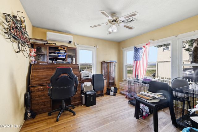 9200 W Avenue H, Lancaster, CA 93536