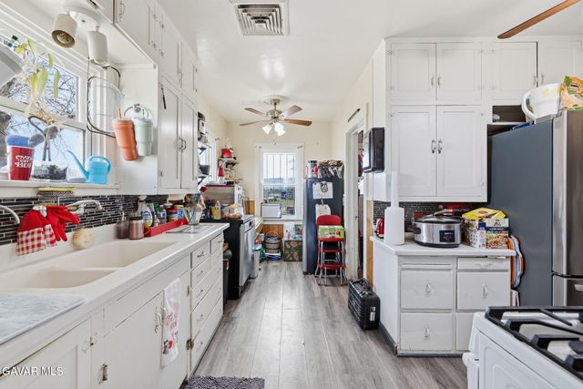 9200 W Avenue H, Lancaster, CA 93536