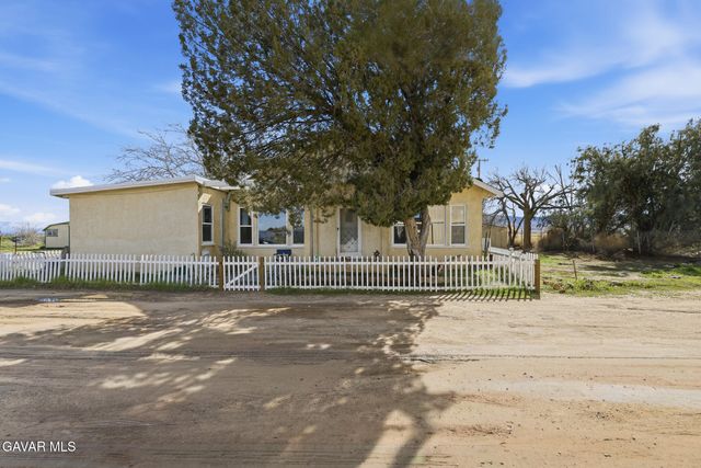 9200 W Avenue H, Lancaster, CA 93536