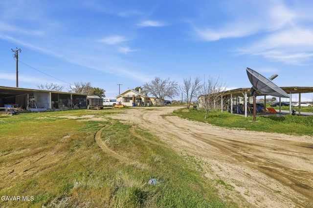 9200 W Avenue H, Lancaster, CA 93536