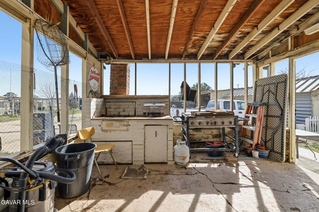 9200 W Avenue H, Lancaster, CA 93536