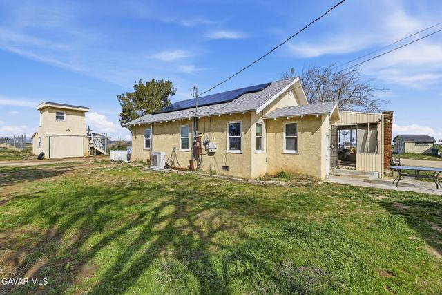 9200 W Avenue H, Lancaster, CA 93536