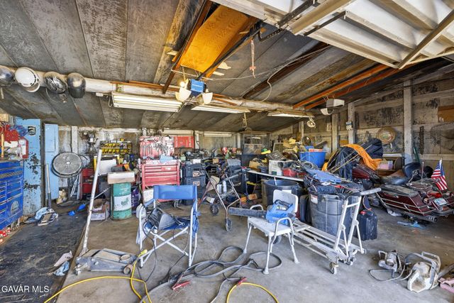 9200 W Avenue H, Lancaster, CA 93536