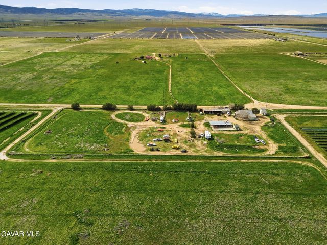 9200 W Avenue H, Lancaster, CA 93536