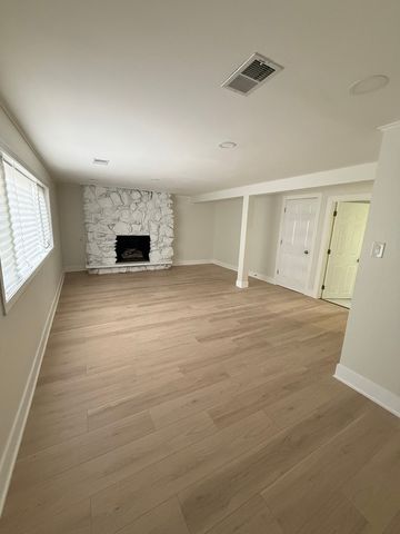 12537 S Menard Avenue, Palos Heights, IL 60463