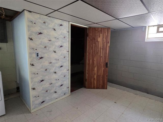 23745 Oak Street, Dearborn, MI 48128