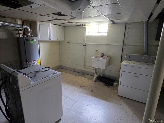 23745 Oak Street, Dearborn, MI 48128