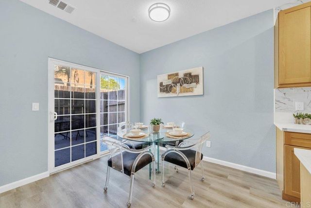 467 Calle Elagante, Vista, CA 92083