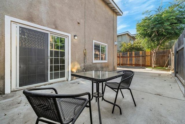 467 Calle Elagante, Vista, CA 92083