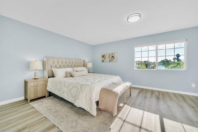 467 Calle Elagante, Vista, CA 92083