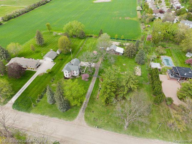 3520 Saline Waterworks Road, Saline, MI 48176