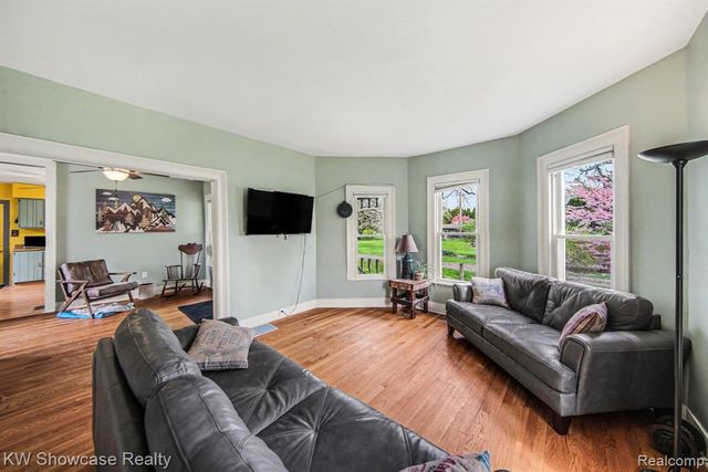 3520 Saline Waterworks Road, Saline, MI 48176