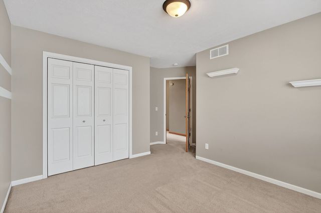 2043 Derby Lane 2043, Belvidere, IL 61008