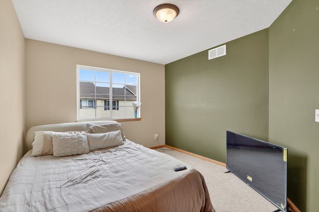 2043 Derby Lane 2043, Belvidere, IL 61008