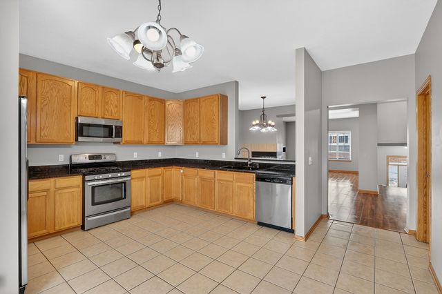 2043 Derby Lane 2043, Belvidere, IL 61008