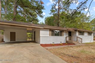 5444 Ridgewood Road, Jackson, MS 39211