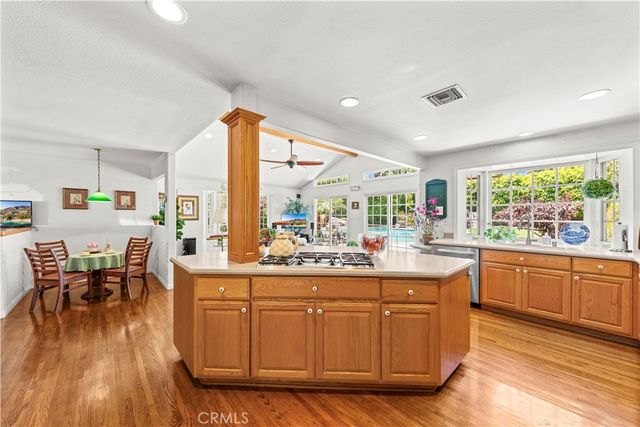 135 E Las Flores Ave, Arcadia, CA 91006