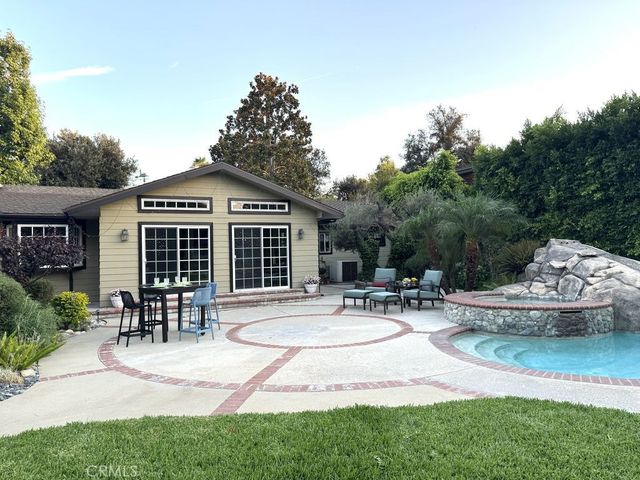 135 E Las Flores Ave, Arcadia, CA 91006
