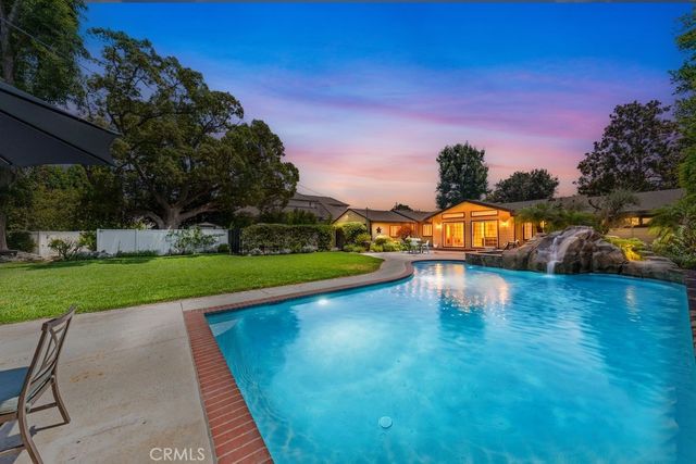 135 E Las Flores Ave, Arcadia, CA 91006