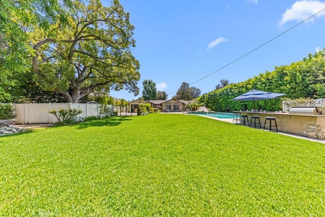 135 E Las Flores Ave, Arcadia, CA 91006