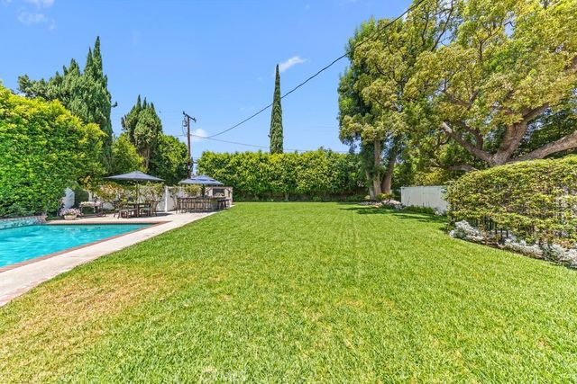 135 E Las Flores Ave, Arcadia, CA 91006