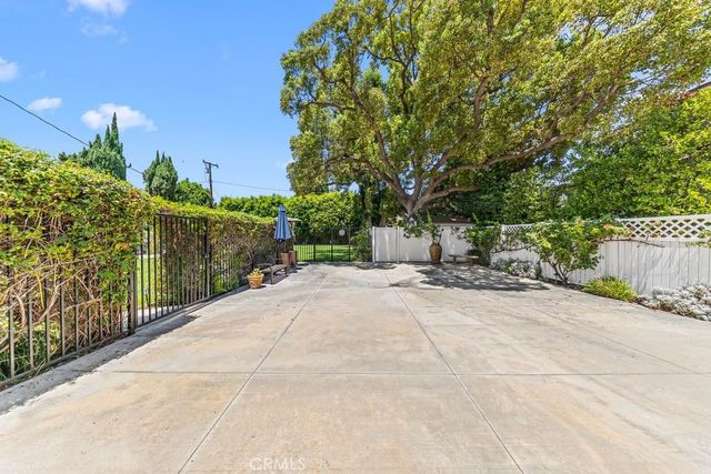 135 E Las Flores Ave, Arcadia, CA 91006