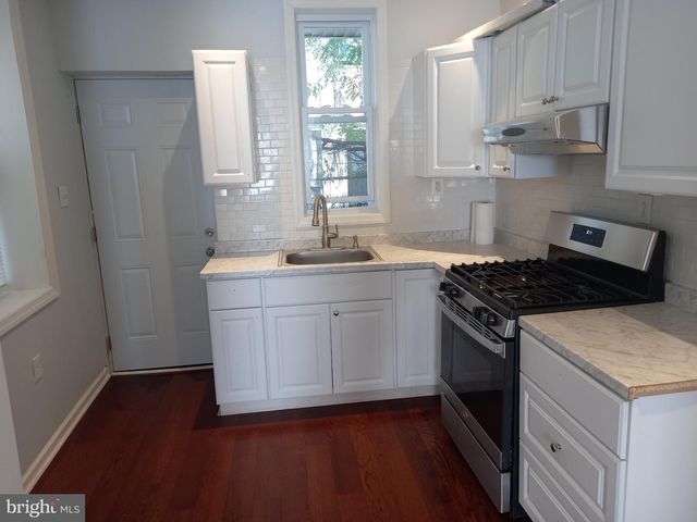 2849 N LECOUNT ST, Philadelphia, PA 19132