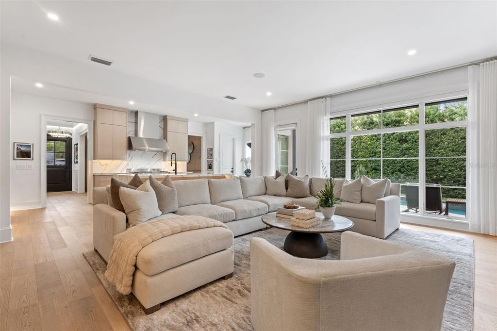 Image 3 of property listing at 621 HUNTINGTON AVENUE, Winter Park, FL 32789