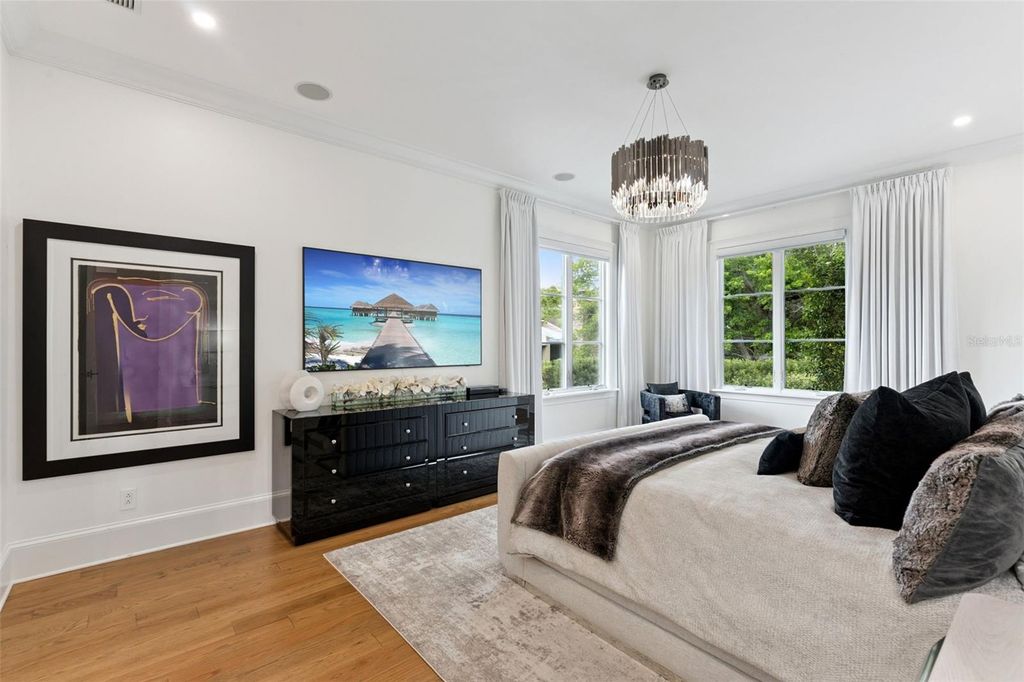 Image 21 of property listing at 621 HUNTINGTON AVENUE, Winter Park, FL 32789