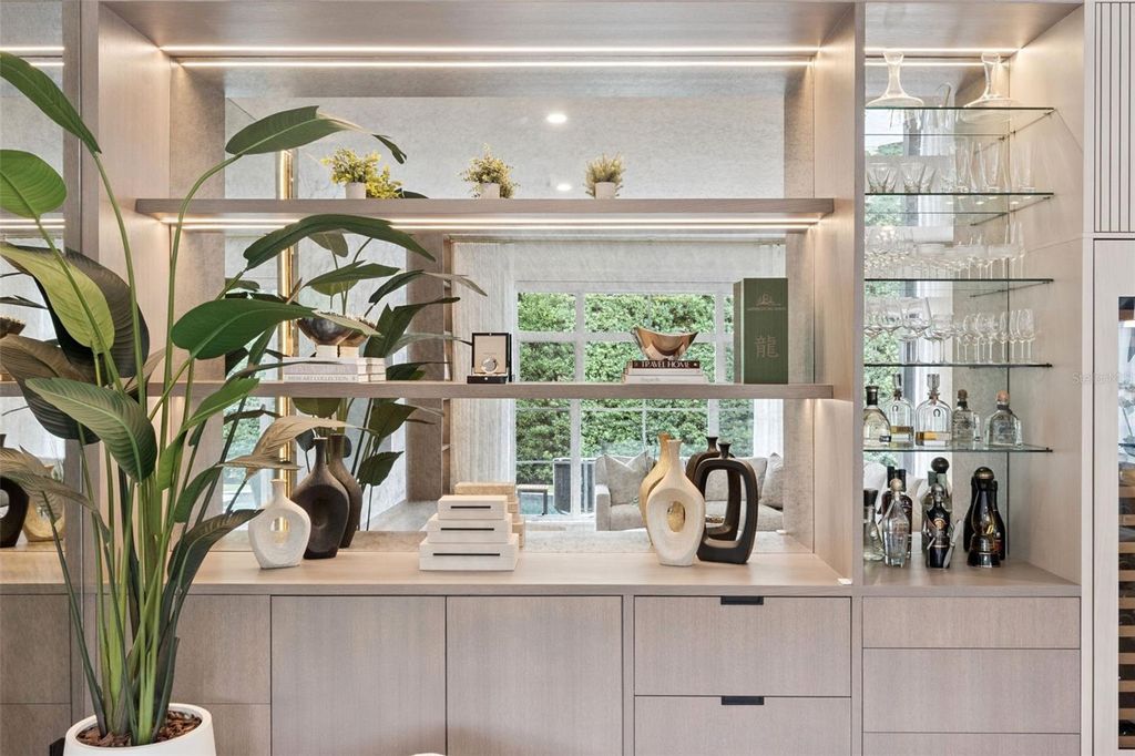 Image 9 of property listing at 621 HUNTINGTON AVENUE, Winter Park, FL 32789