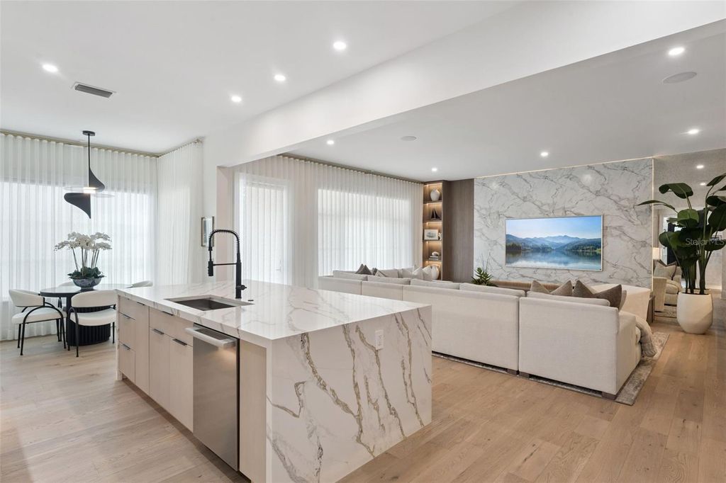 Image 10 of property listing at 621 HUNTINGTON AVENUE, Winter Park, FL 32789