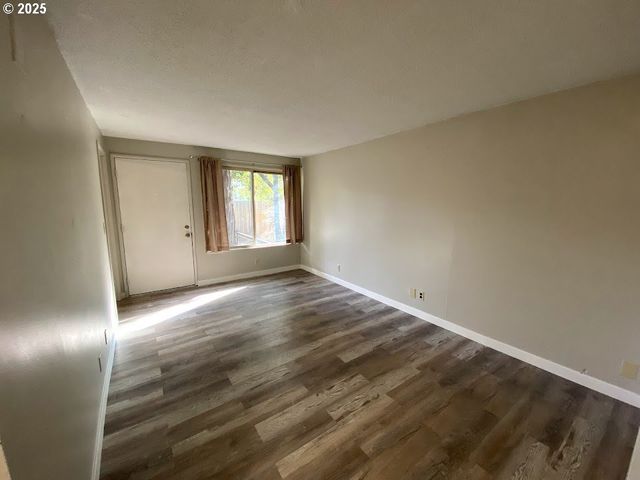 851 W 5TH Ave, Eugene, OR 97402