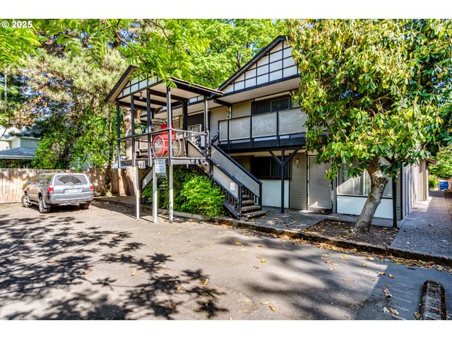 851 W 5TH Ave, Eugene, OR 97402