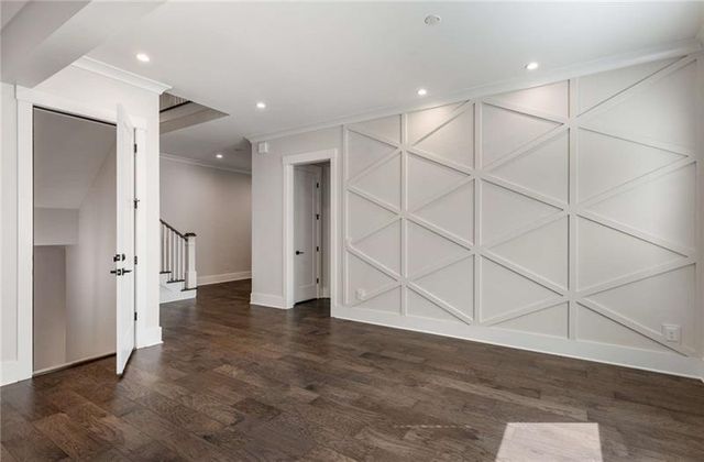 1006 Northcliffe NW Drive, Atlanta, GA 30318